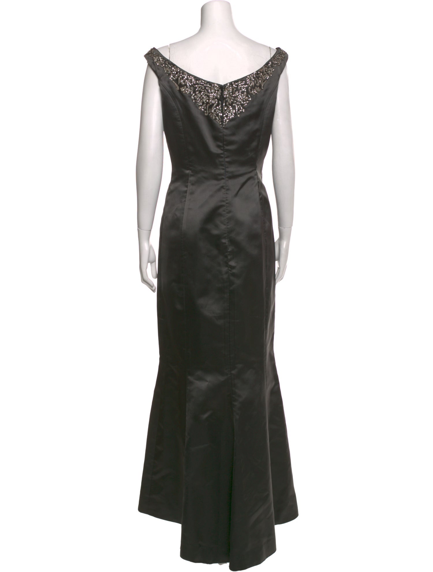 Vera Wang Off-The-Shoulder Long Dress - Green Dresses, Clothing - VER53170 | The RealReal Vera Wang Off-The-Shoulder Long Dress - Green Dresses, Clothing - VER53170 | The RealReal