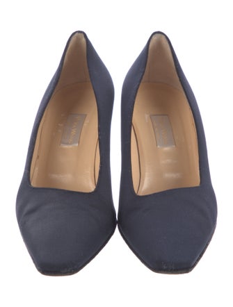 Vera Wang Pumps
