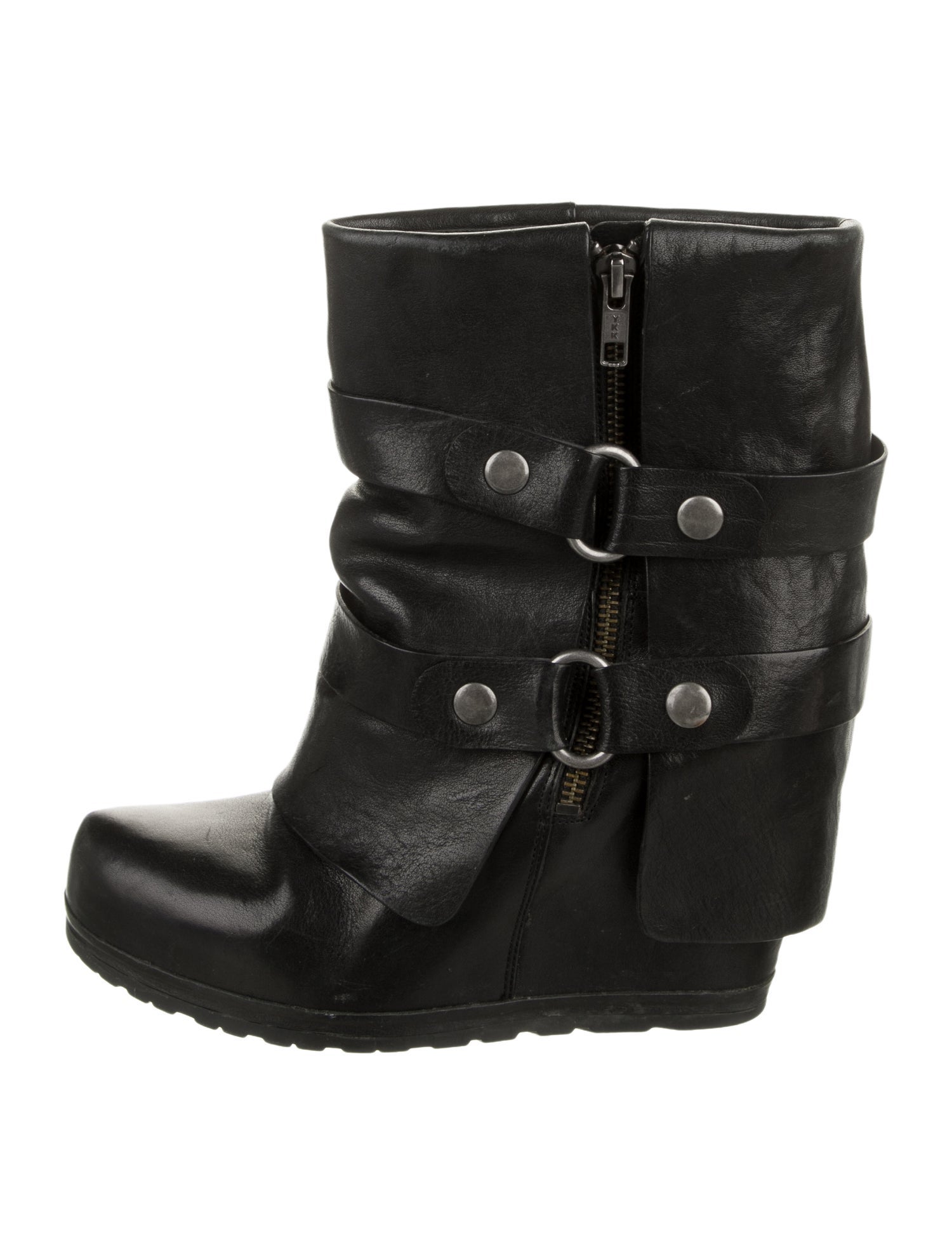 Vera Wang Leather Boots