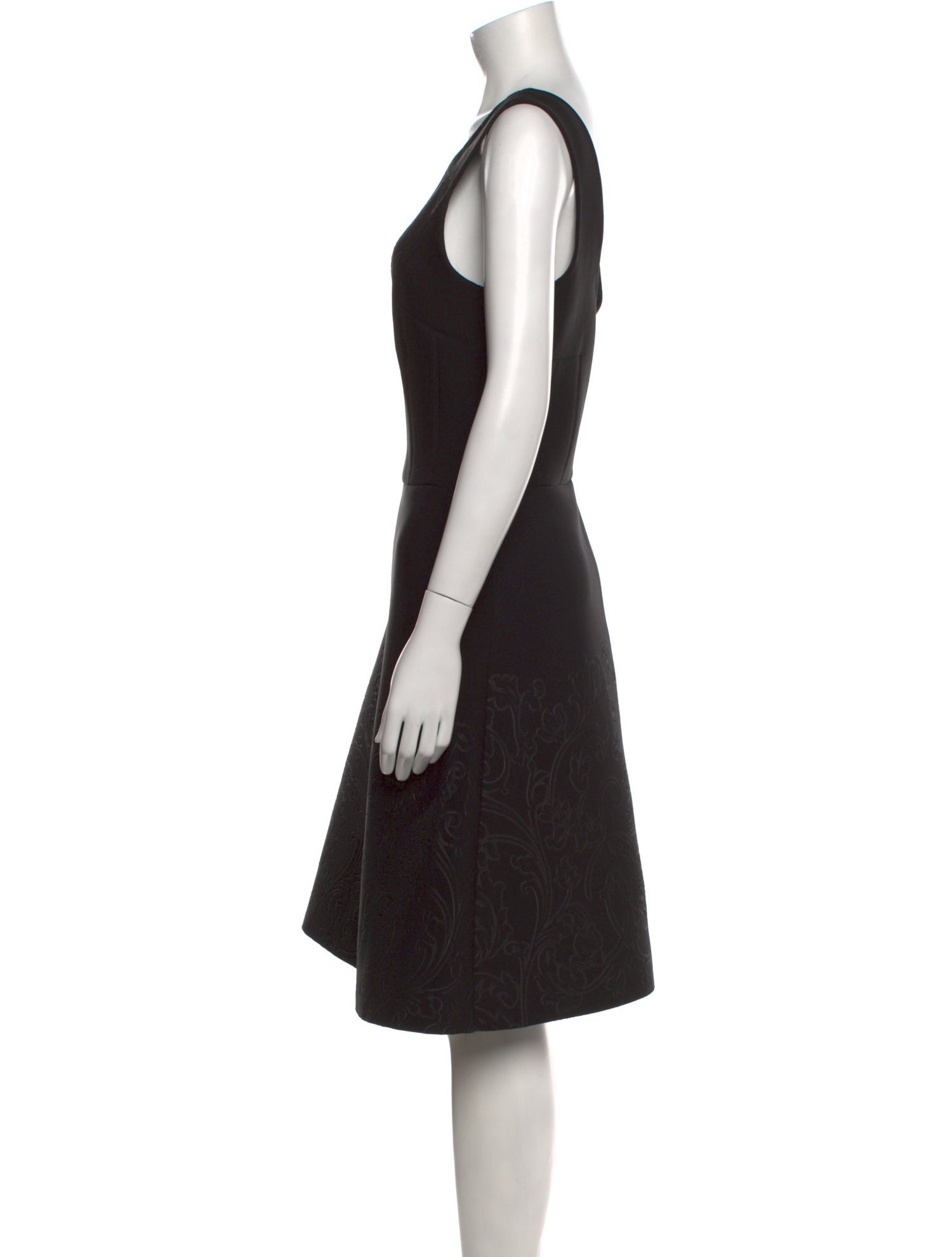 Vera Wang Scoop Neck Knee-Length Dress