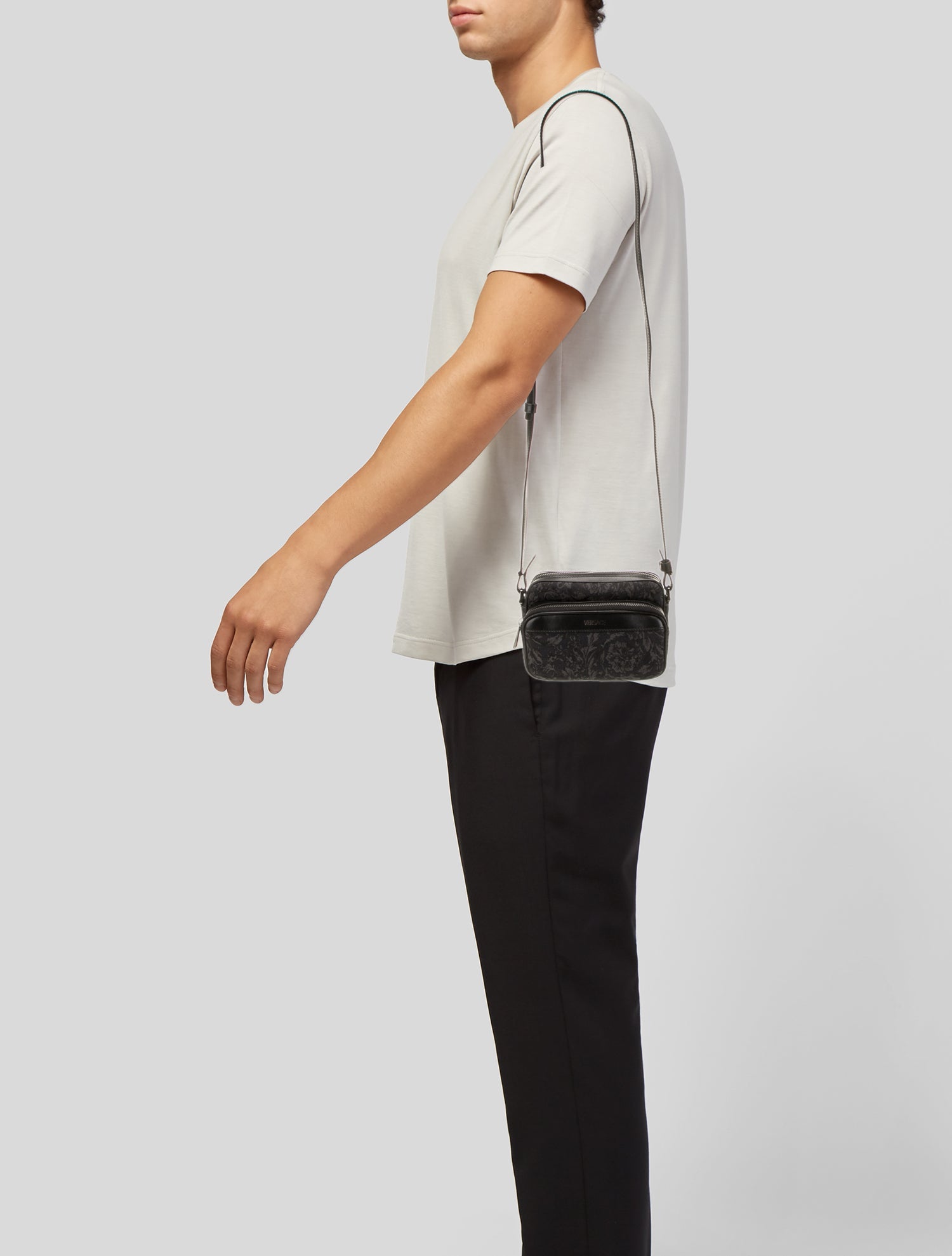 【関税&送料込】Celine Messanger Bag Celine Triomphe Messenger Bag 2023 - Brown Messenger Bags