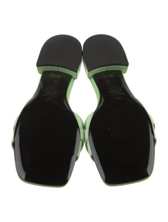 Versace Canvas Slides