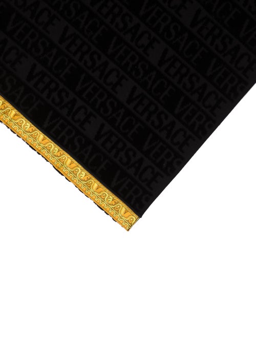 Versace I ♡ Baroque Hand Towel