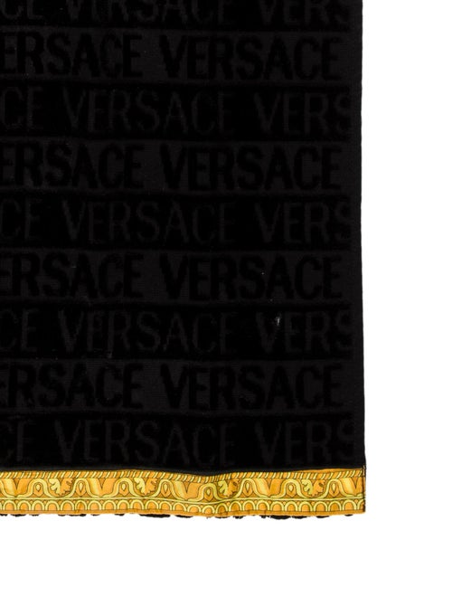 Versace I ♡ Baroque Hand Towel