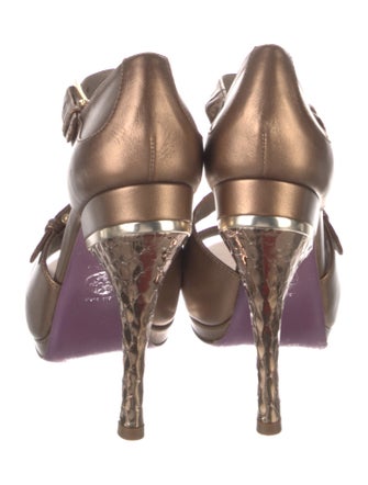 Versace Leather D'Orsay Pumps