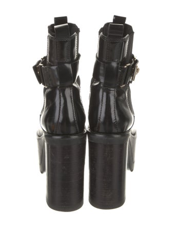 Versace Medusa Insignia Leather Chelsea Boots