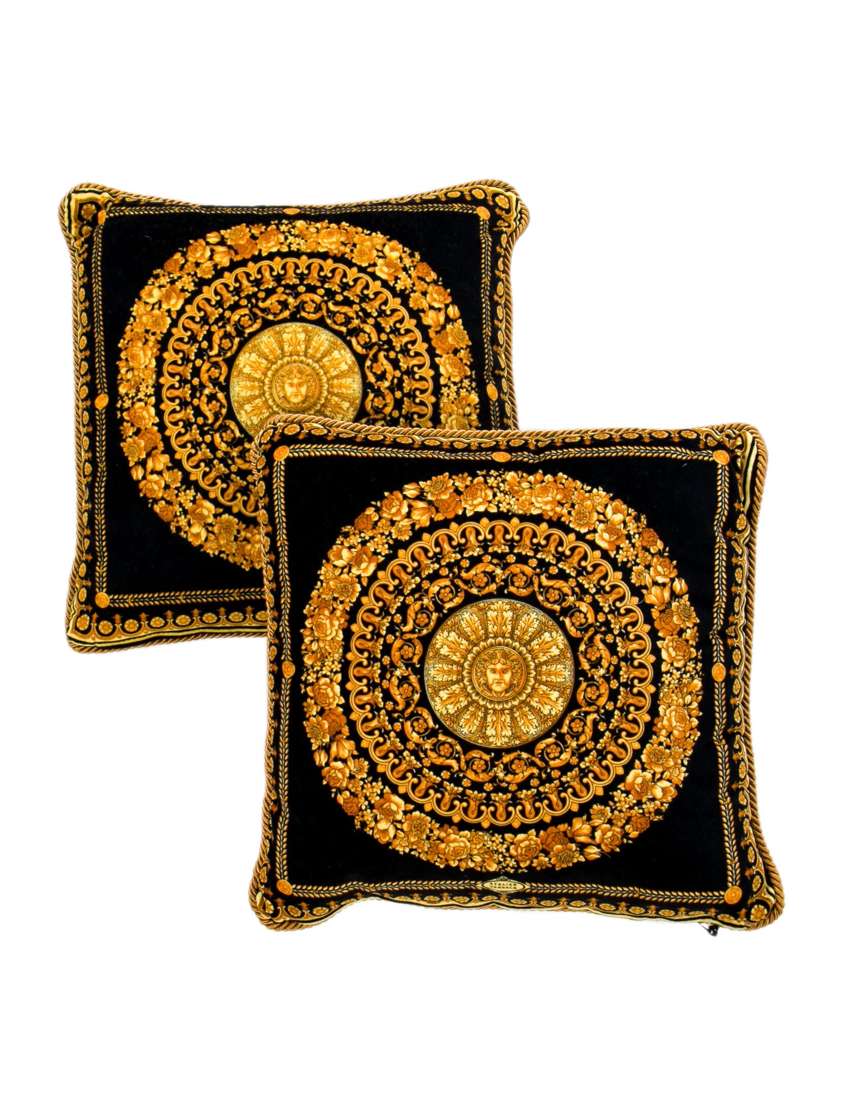 Versace 6Piece Heritage Comforter & Medusa Throw Pillow Set Black