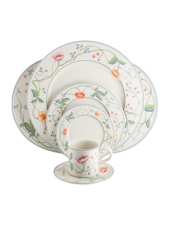 Villeroy & Boch 81-Piece Albertina Dinner Service