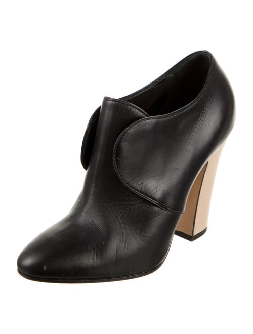Vionnet Leather Pumps