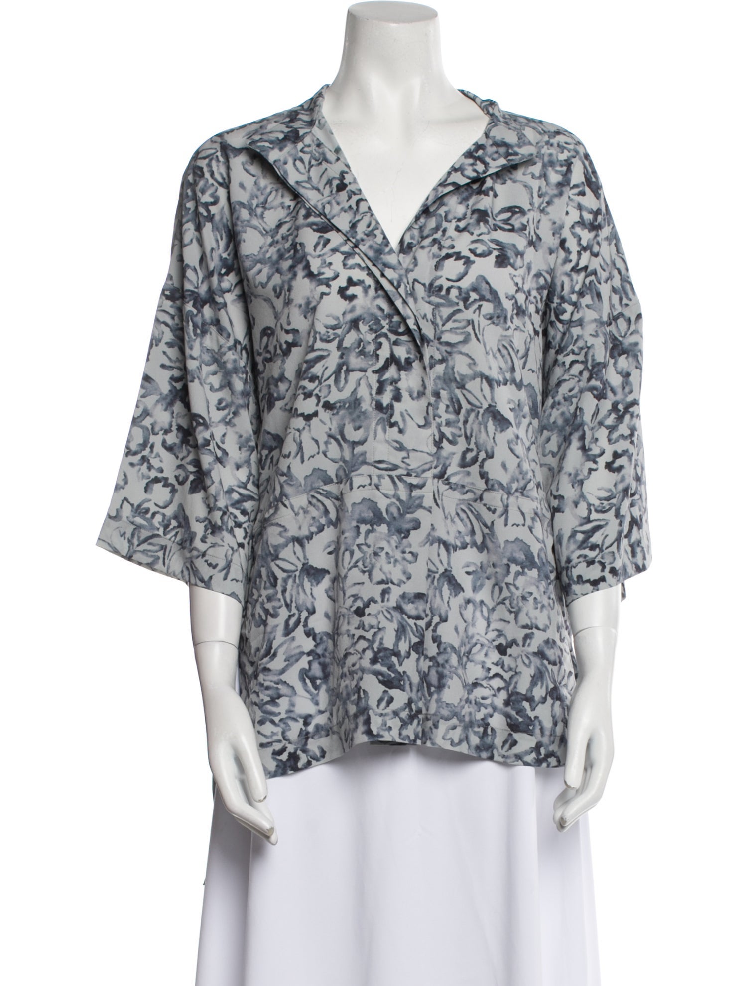 Victor Alfaro Floral Print Three-Quarter Sleeve Blouse