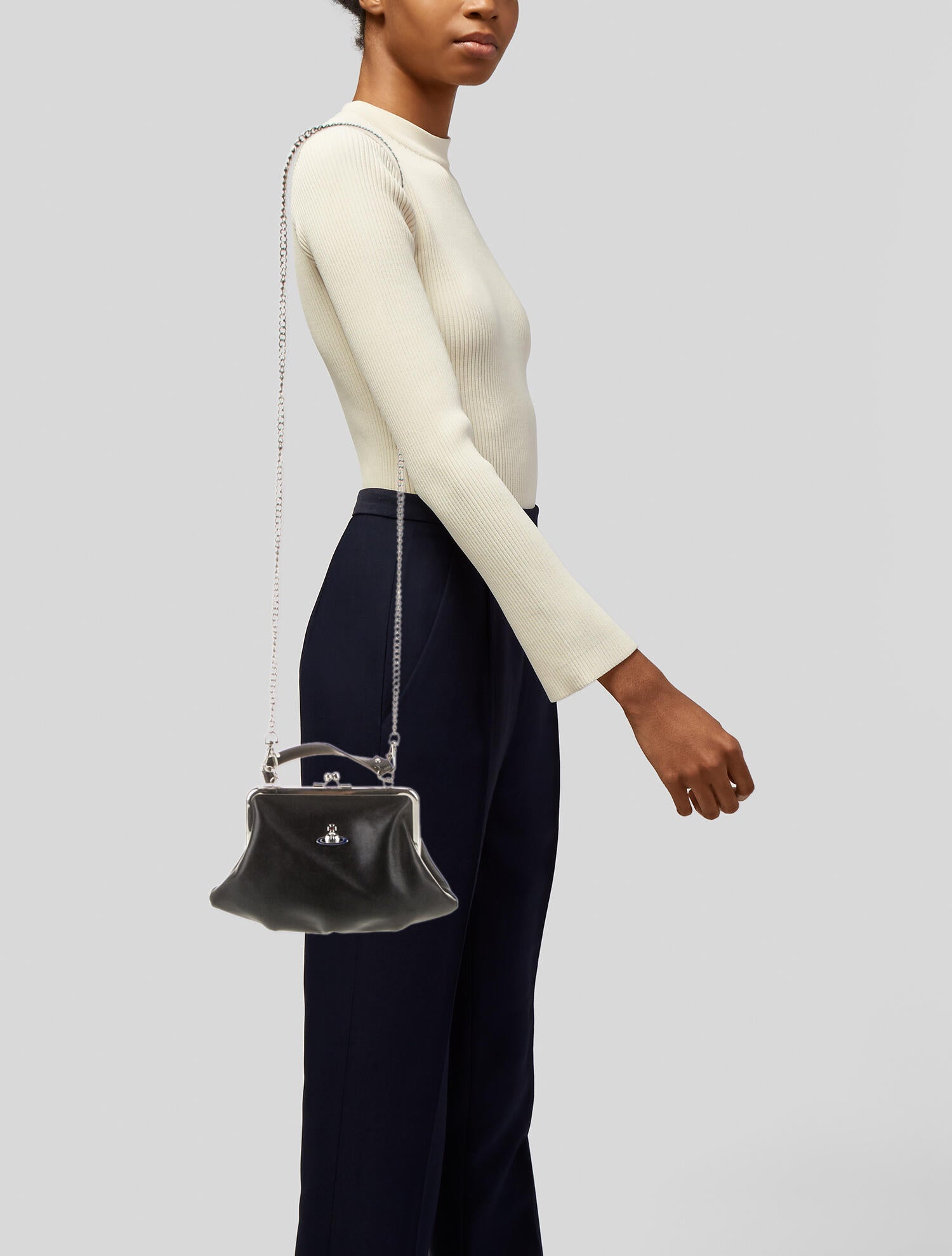 ★JIMMY CHOO★ CHERI M smooth leatherTop handle【完売前に!】 Jimmy Choo Cheri Dark Blue Leather Top Handle Bag – Queen