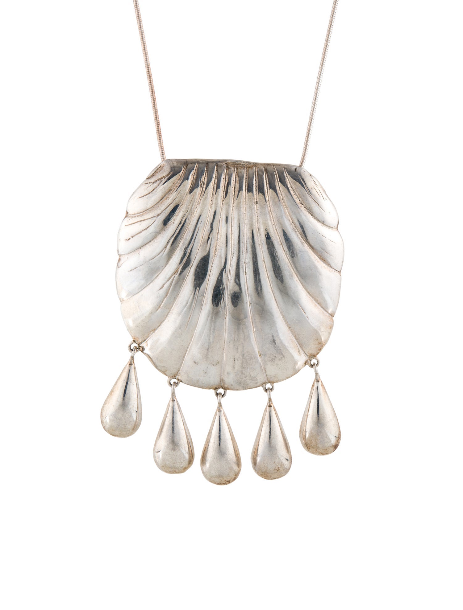 Juju Vera Petra Seashell Pendant Necklace