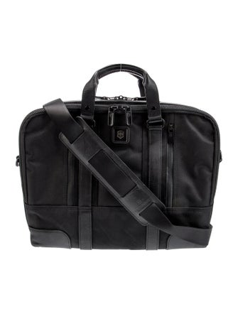 Victorinox Swiss Army Nylon Messenger Bag