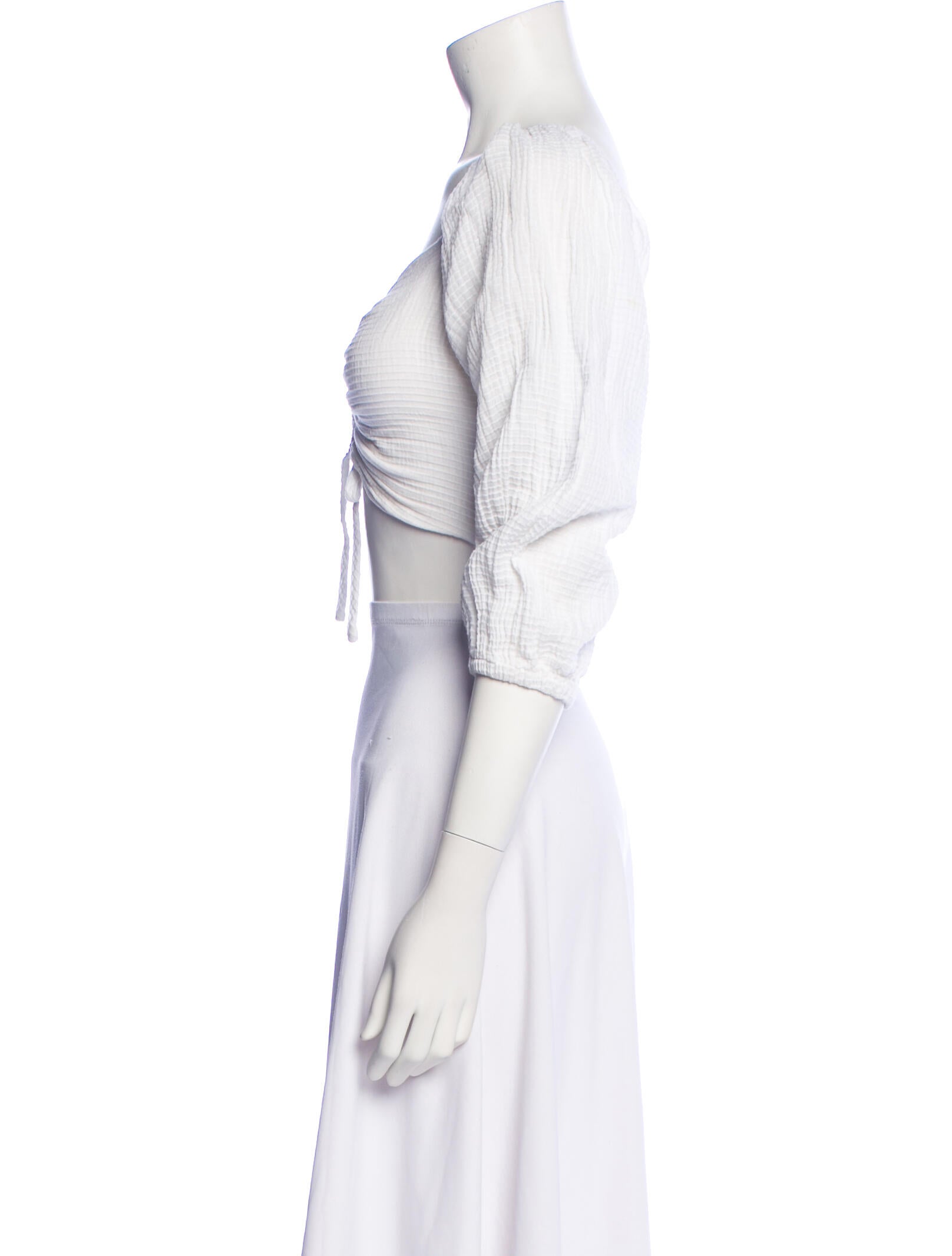 Suboo V-Neck Three-Quarter Sleeve Crop Top