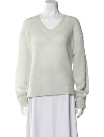 16ARLINGTON V-Neck Sweater