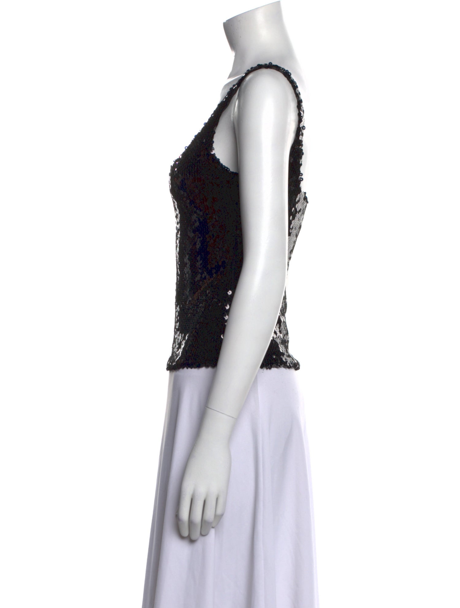 16ARLINGTON Square Neckline Sleeveless Crop Top