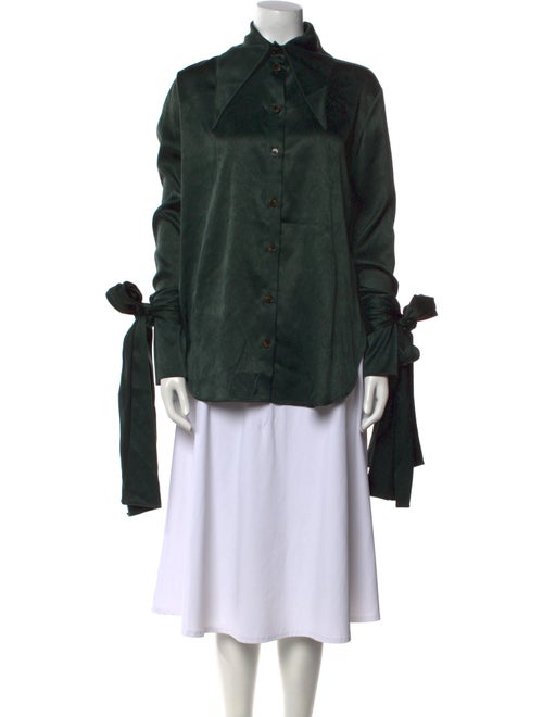 16ARLINGTON Long Sleeve Button-Up Top