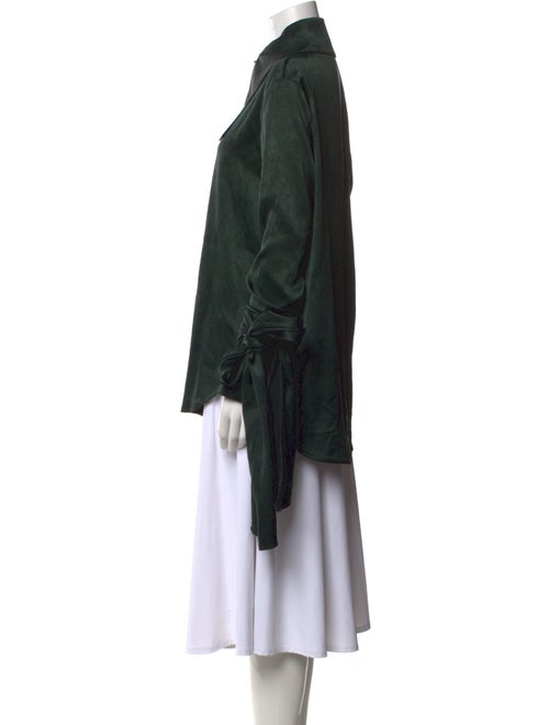 16ARLINGTON Long Sleeve Button-Up Top