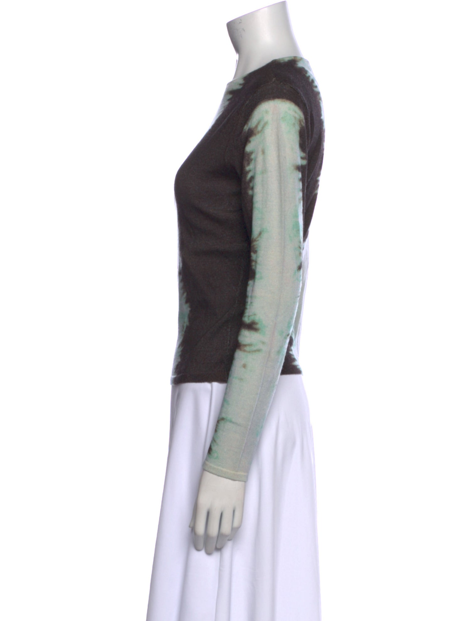 16ARLINGTON Merino Wool Printed Sweater