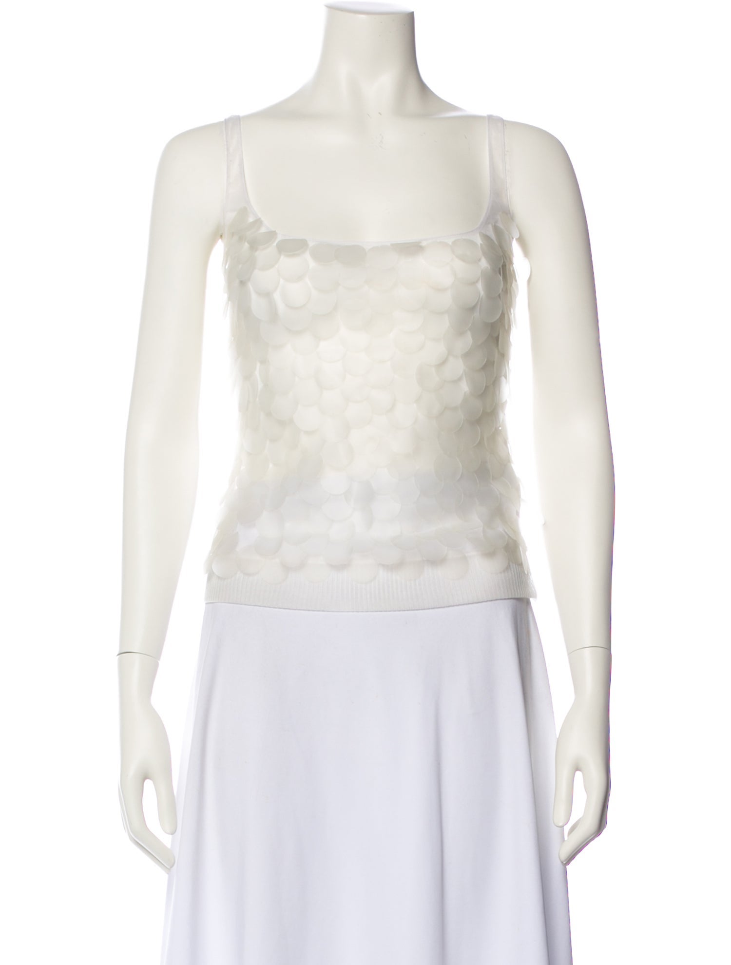 16ARLINGTON Square Neckline Sleeveless Crop Top