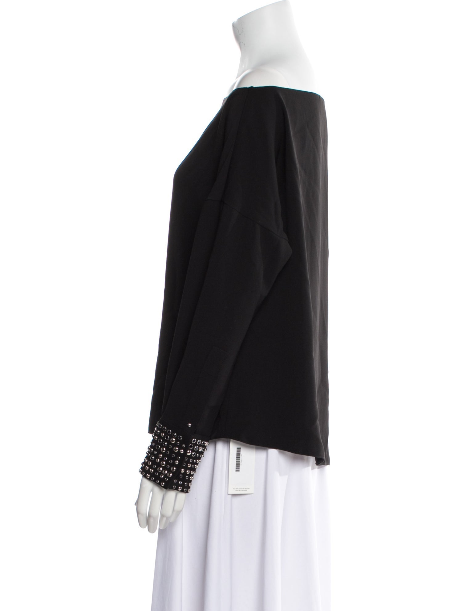 16ARLINGTON Off-The-Shoulder Long Sleeve Blouse