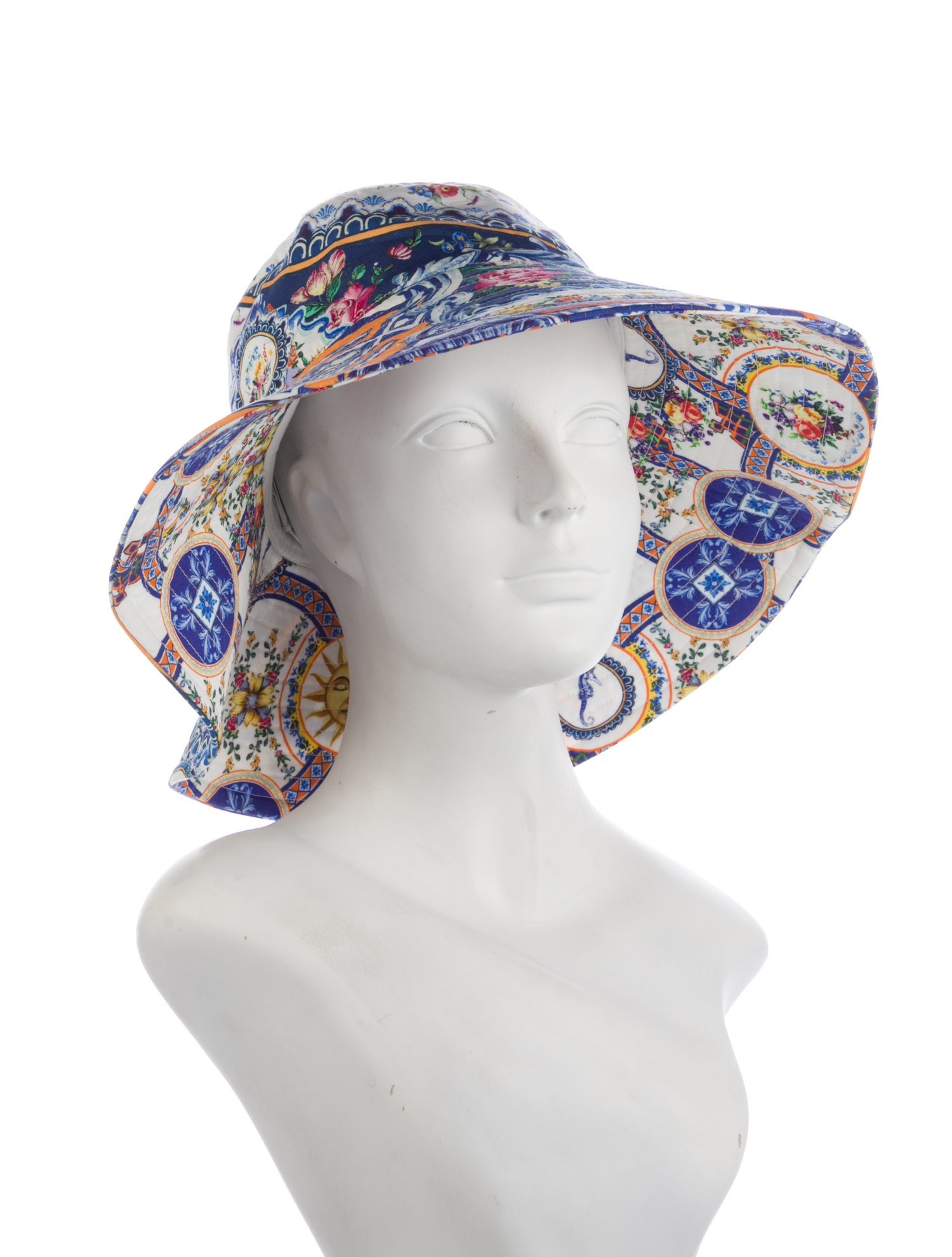 Camilla Womens bucket hat w/Tags