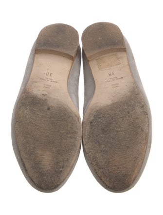 120% Lino Suede Chain-Link Accents Pumps