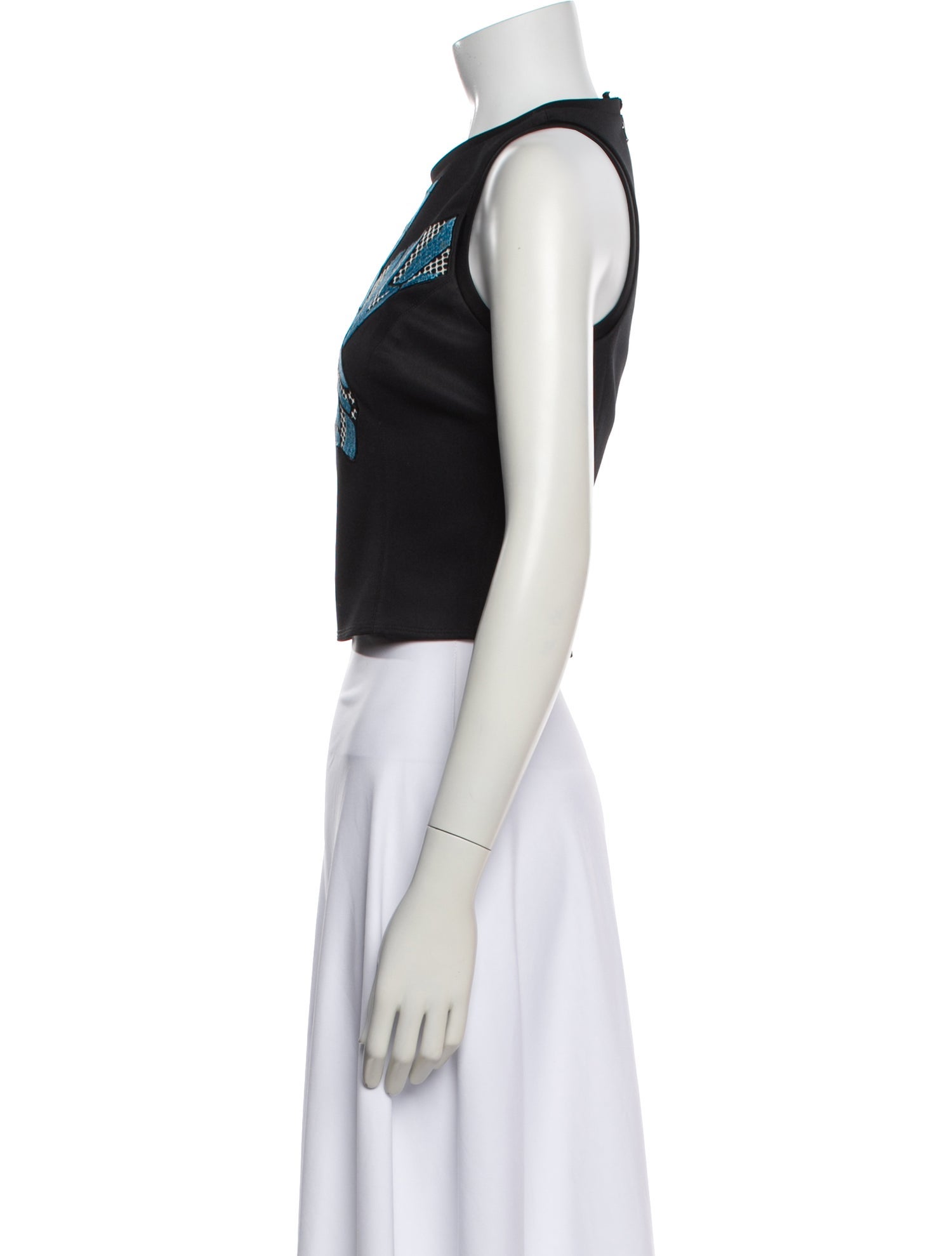 Sachin + Babi Graphic Print Crew Neck Crop Top