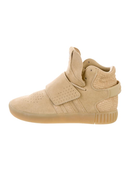 Adidas Suede Round-Toes Sneakers