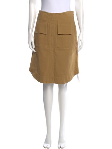 Pre-owned Trademark Knee-length Skirt In Neutral