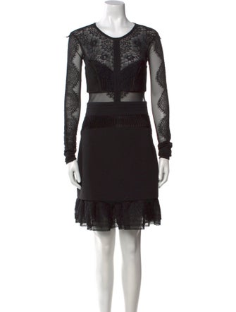 Three Floor Scoop Neck Knee-Length Dress