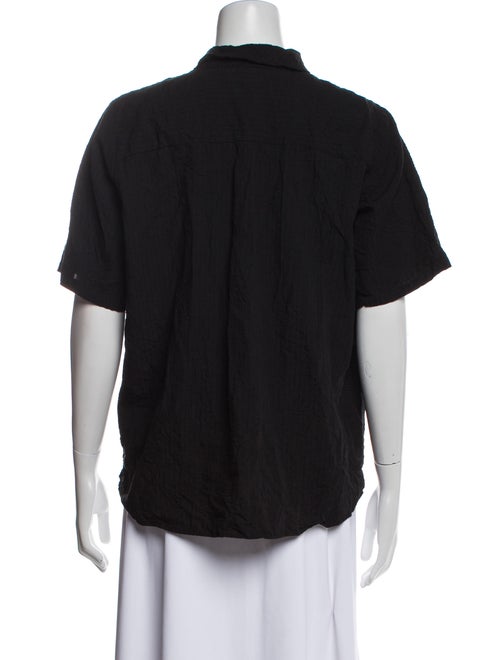 Pas De Calais Mock Neck Short Sleeve Button-Up Top