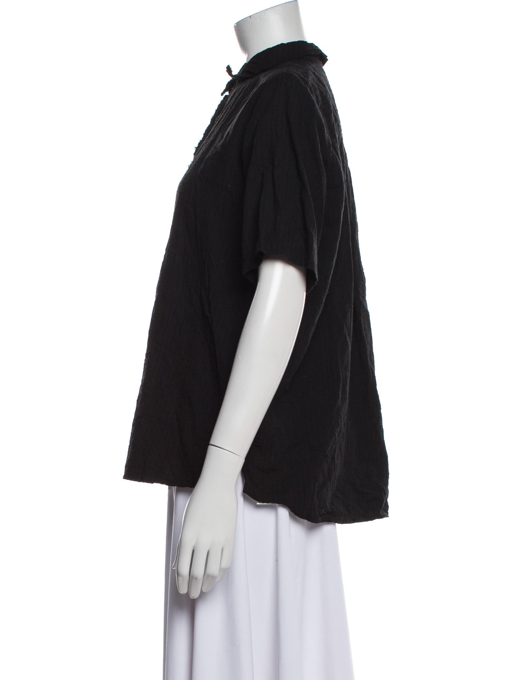 Pas De Calais Mock Neck Short Sleeve Button-Up Top