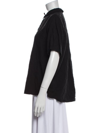 Pas De Calais Mock Neck Short Sleeve Button-Up Top