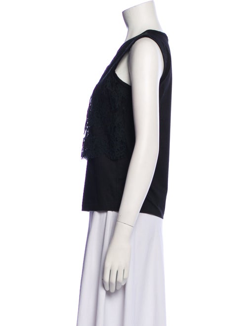 Leur Logette Lace Pattern Crew Neck Top