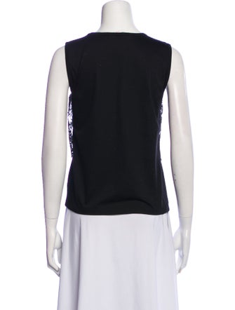 Leur Logette Lace Pattern Crew Neck Top