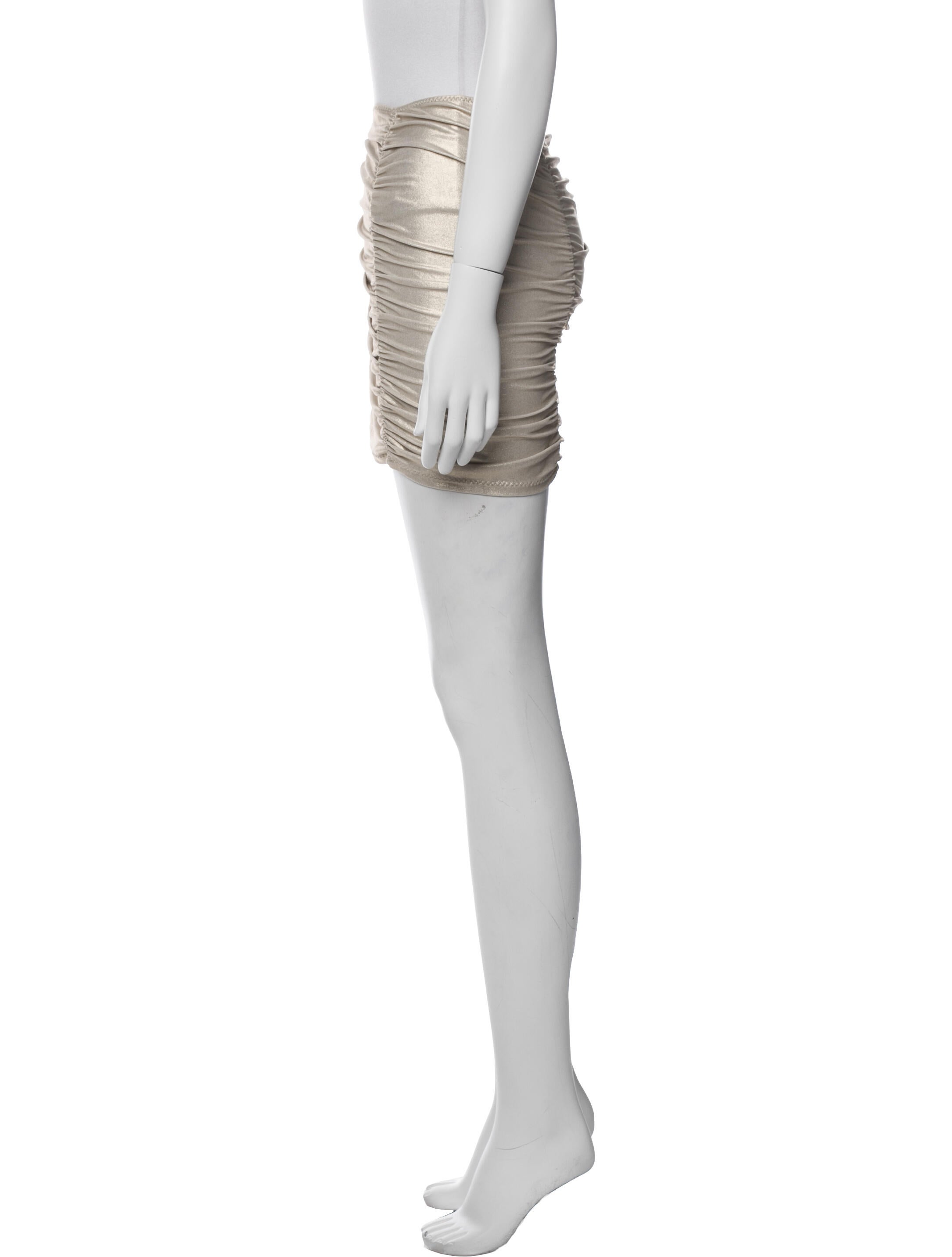 Lisa Marie Fernandez Cover-Up