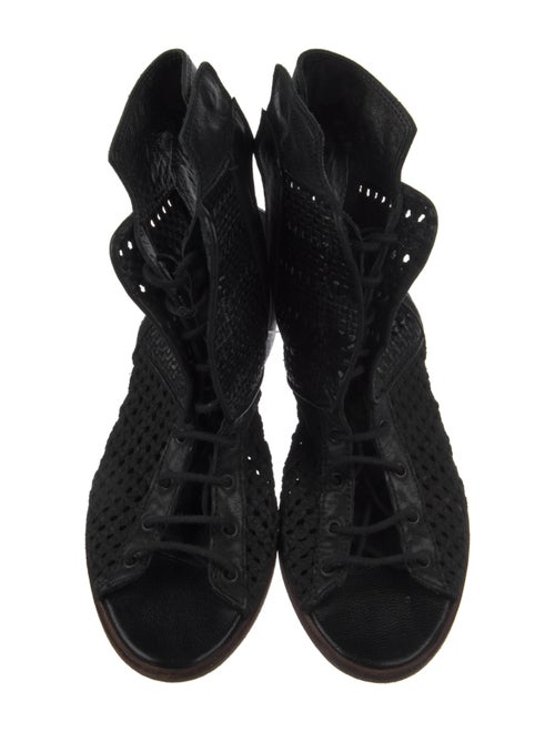 LD Tuttle Leather Gladiator Sandals