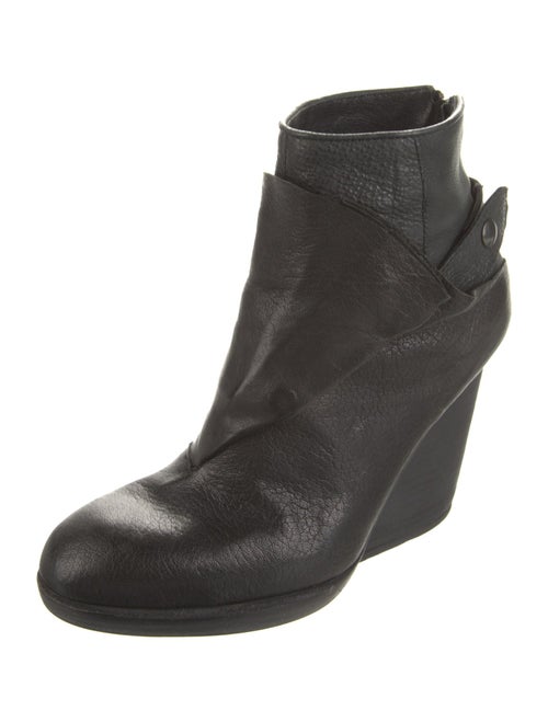 LD Tuttle Leather Boots