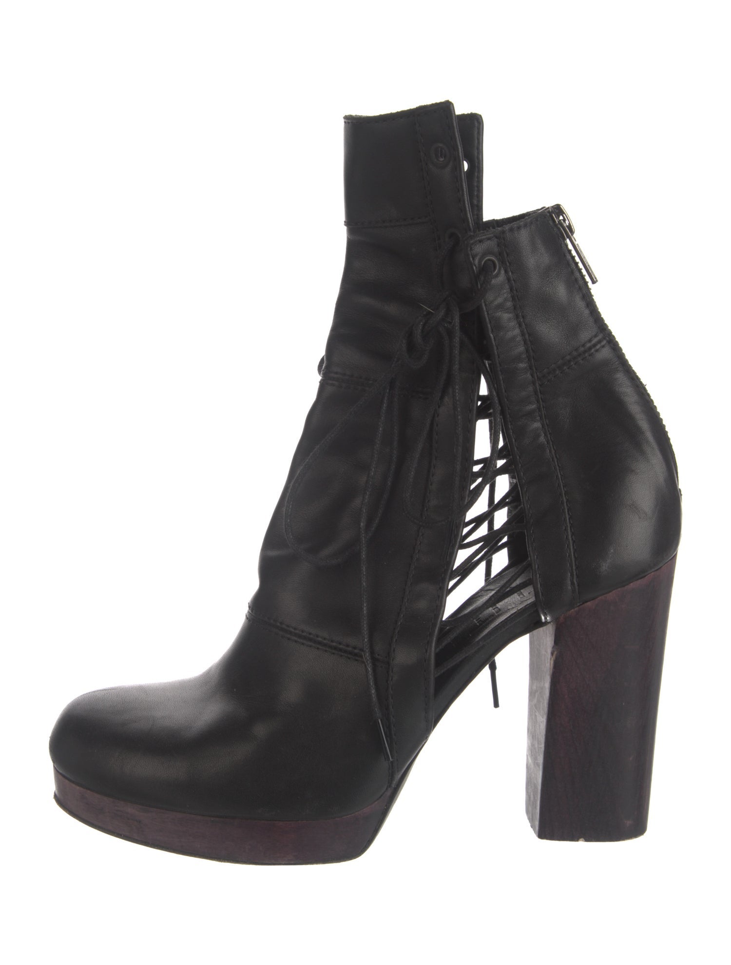 LD Tuttle Leather Chelsea Boots