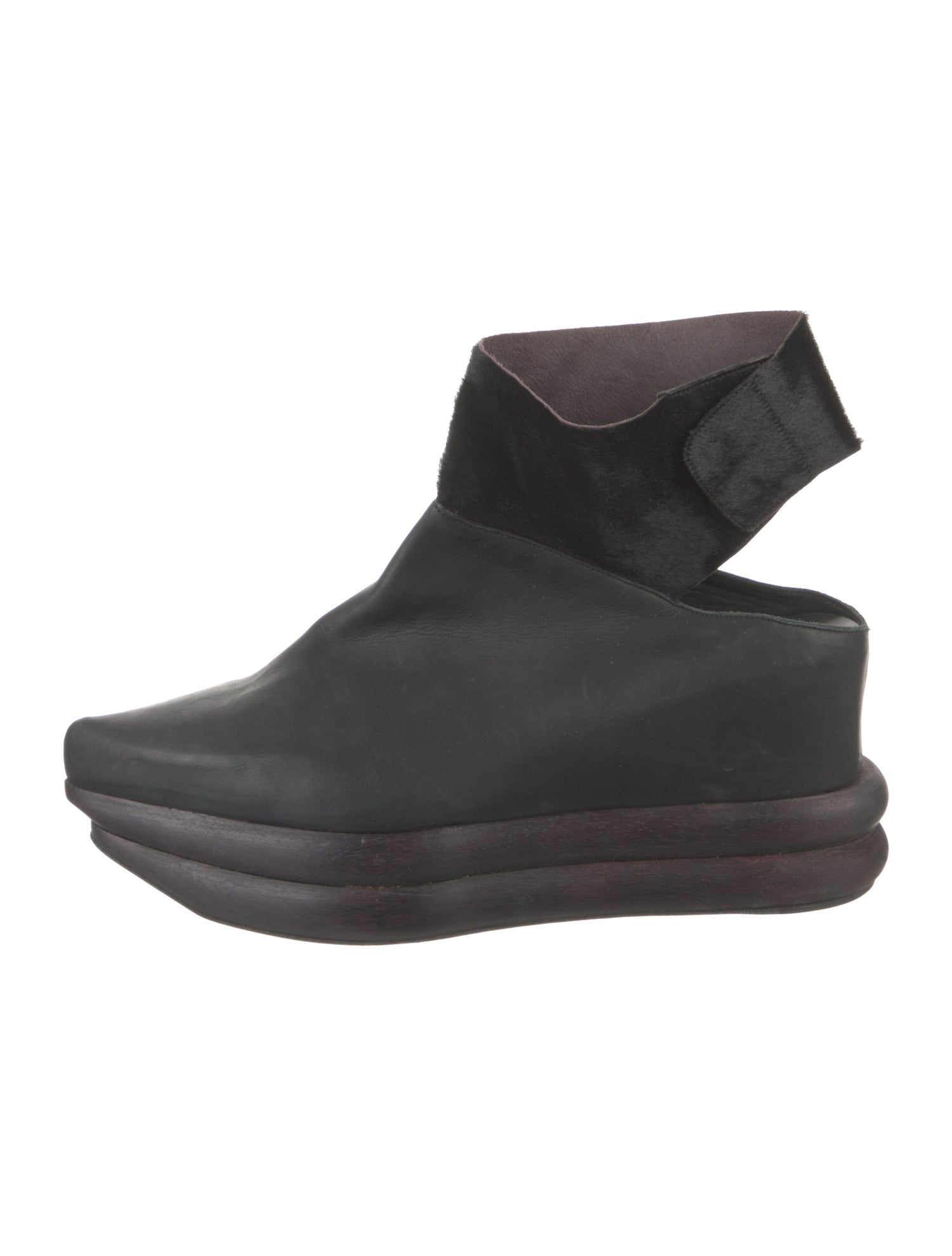 LD Tuttle Leather Boots
