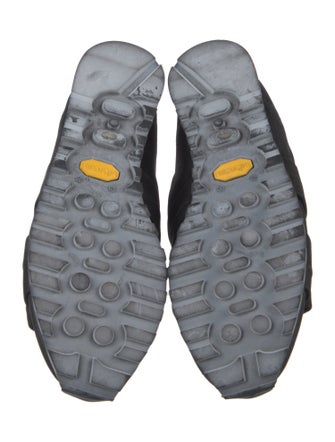 LD Tuttle Suede Bow Accents Sneakers