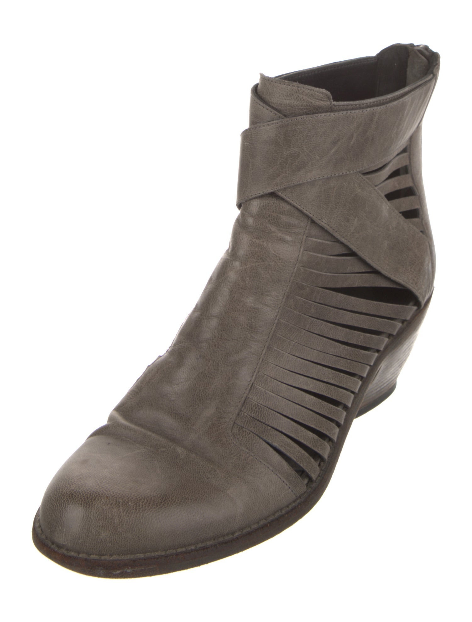 LD Tuttle Leather Cutout Accent Moto Boots