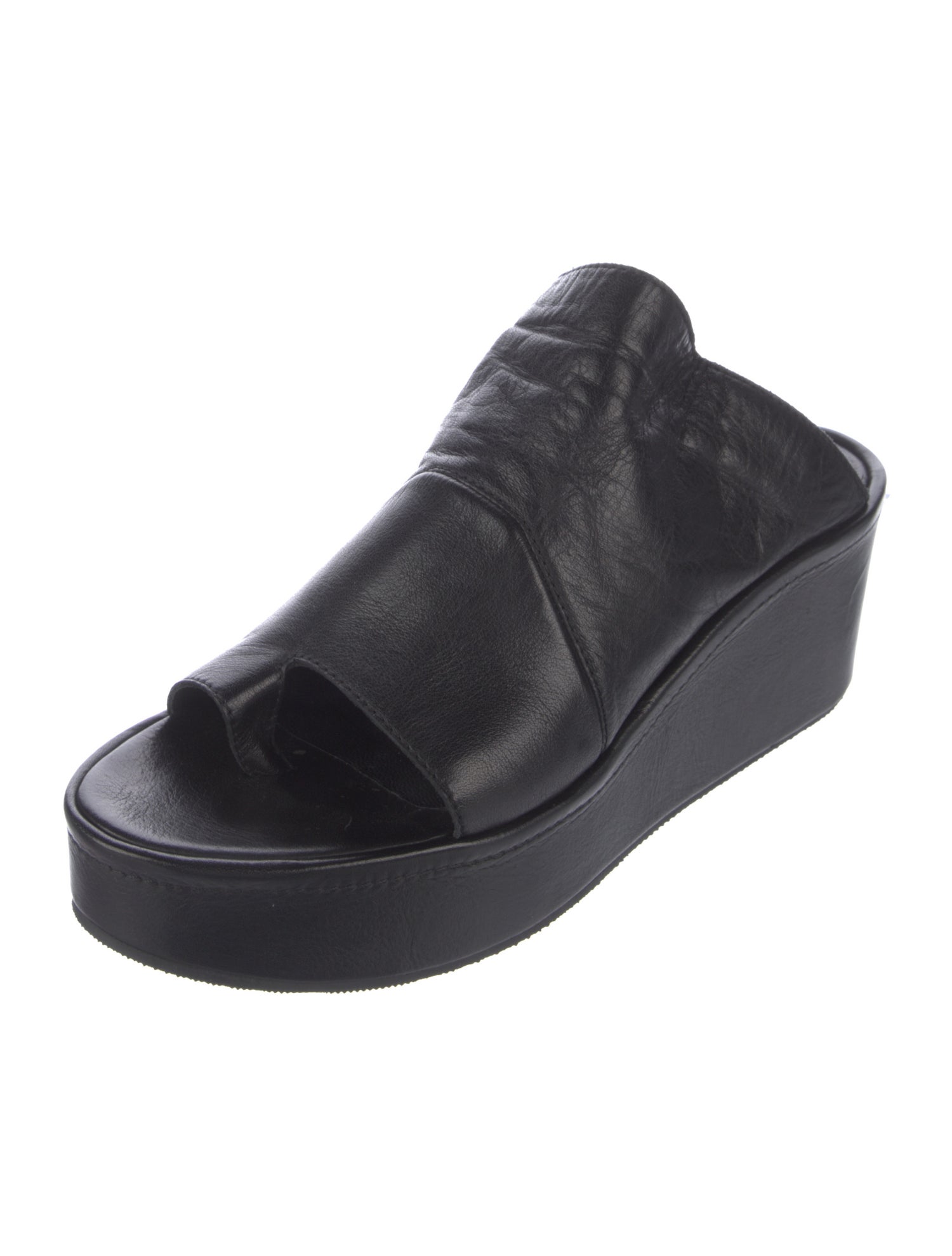 LD Tuttle Leather Slingback Sandals