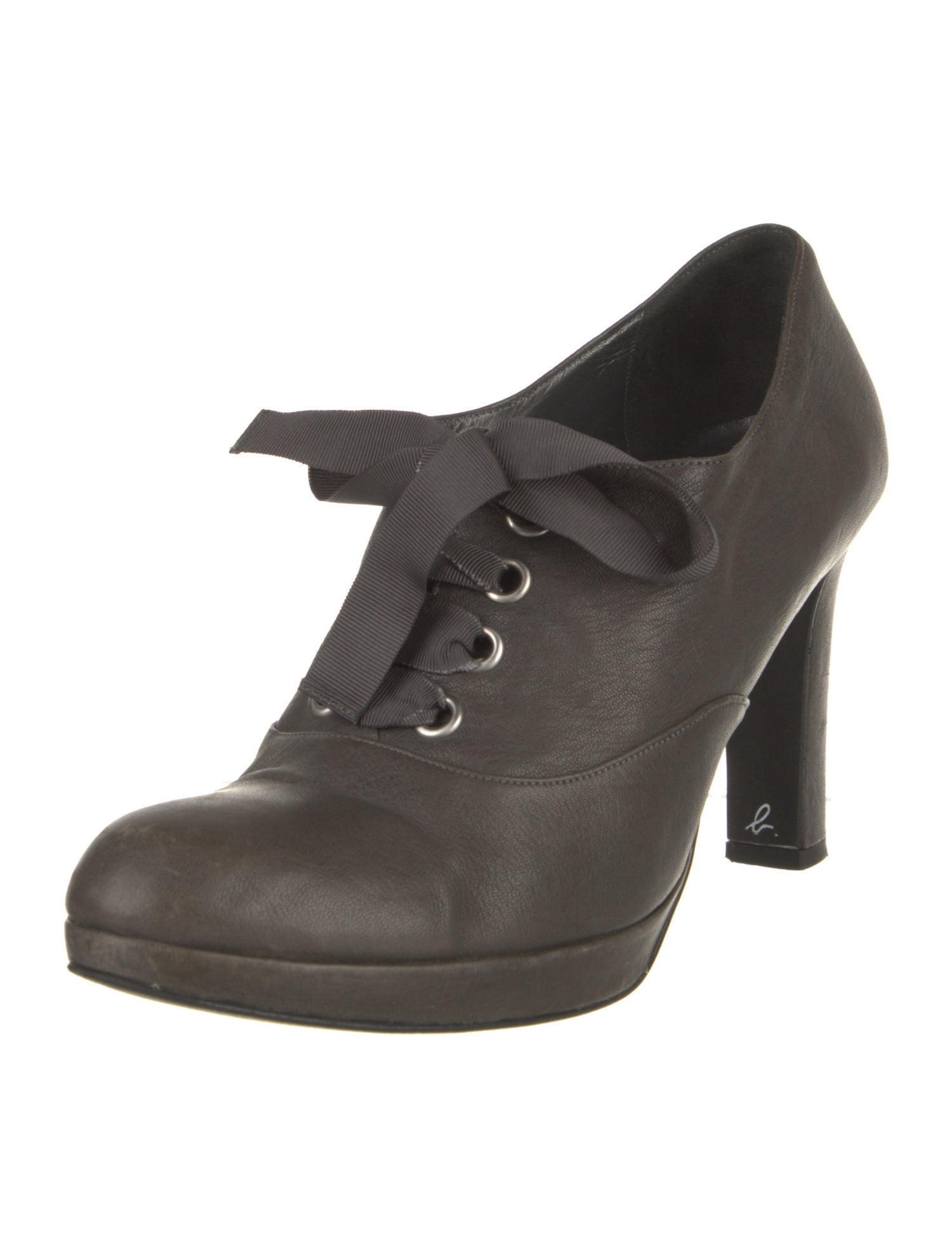 Agnes B. Leather Pumps