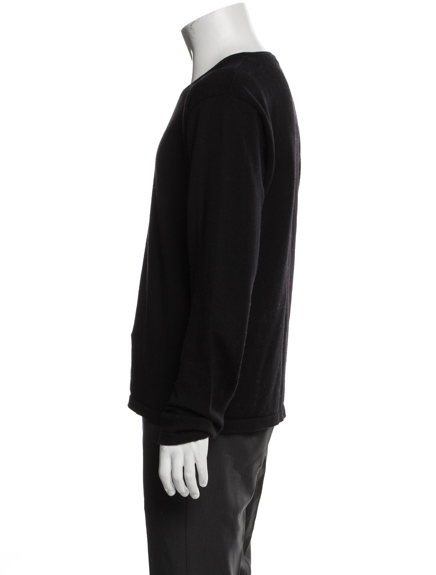 Agnes B. V-Neck Long Sleeve Pullover