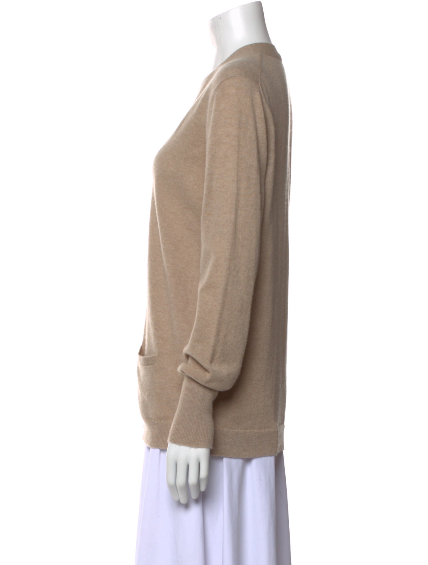 6397 Cashmere V-Neck Sweater