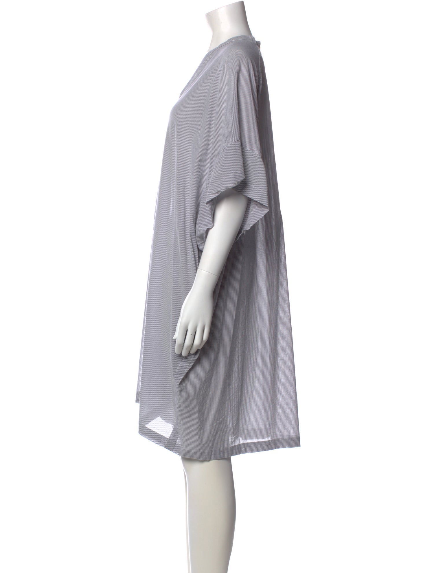 6397 V-Neck Knee-Length Dress