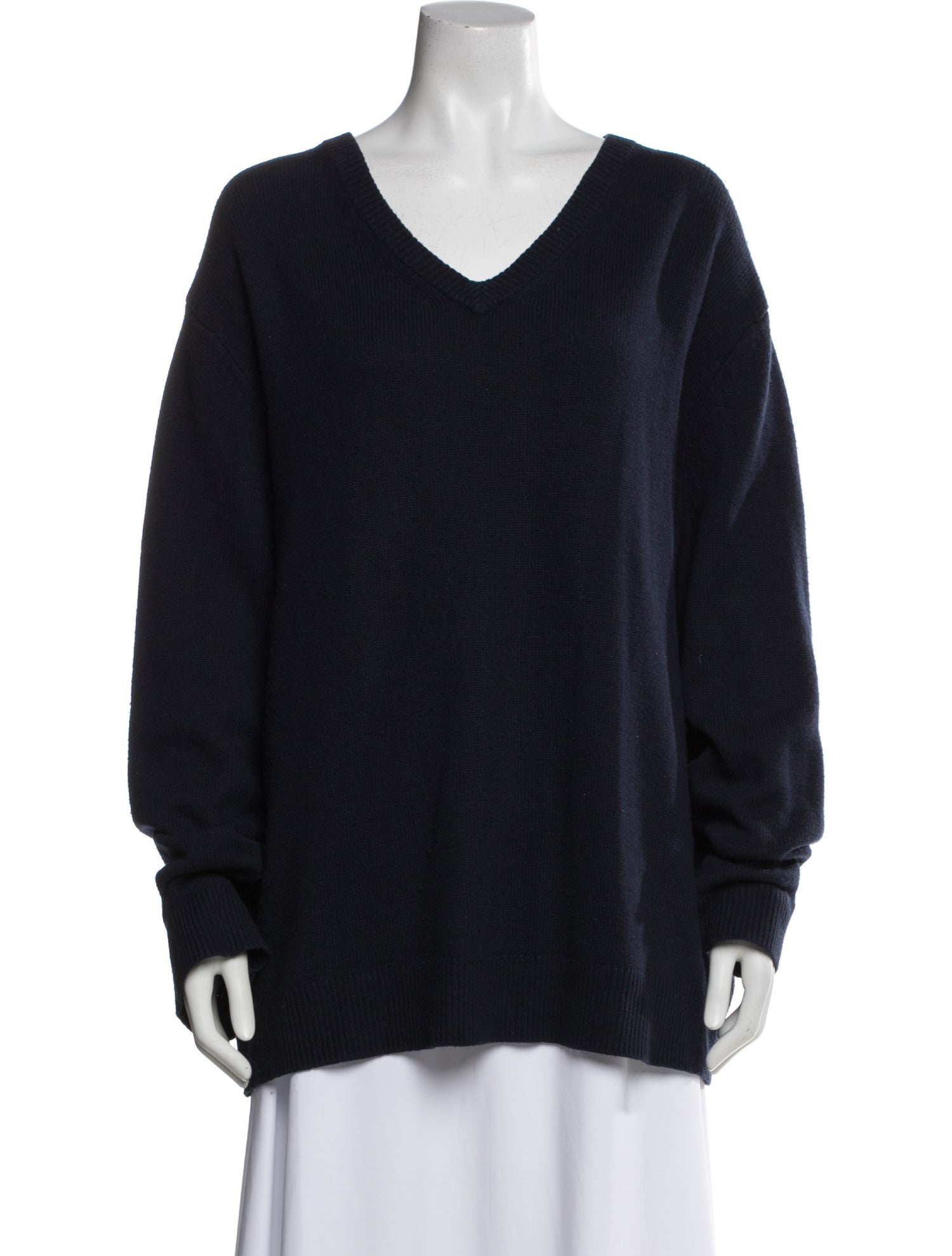 6397 Cashmere V-Neck Sweater