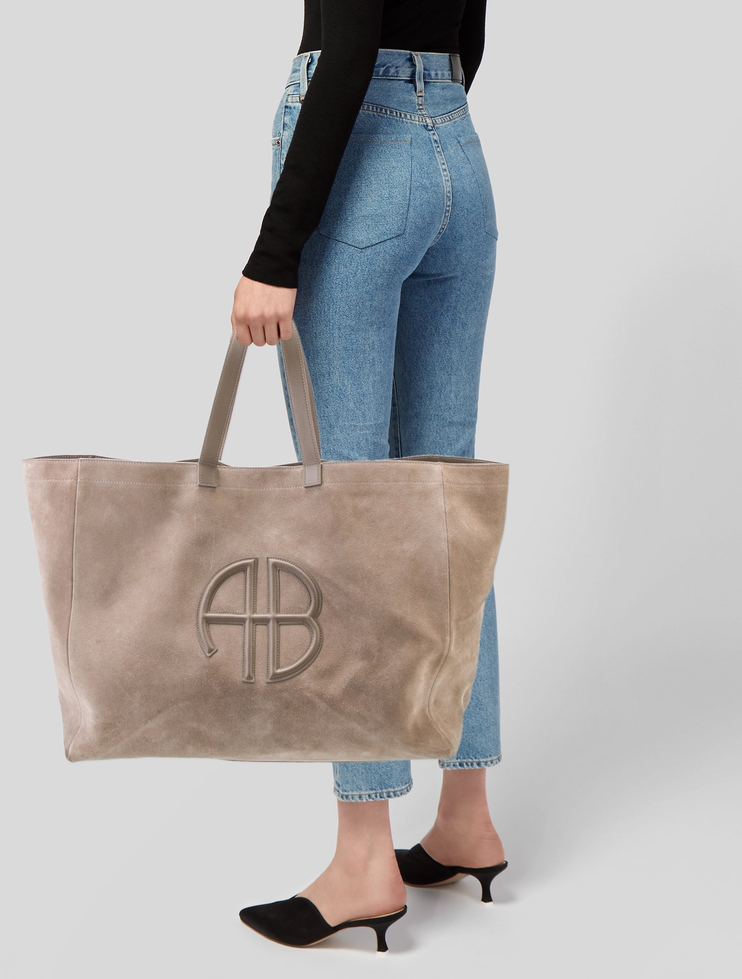 LOEWE ロエベ HEART ANAGRAM TAG LOEWE ロエベ HEART ANAGRAM TAG